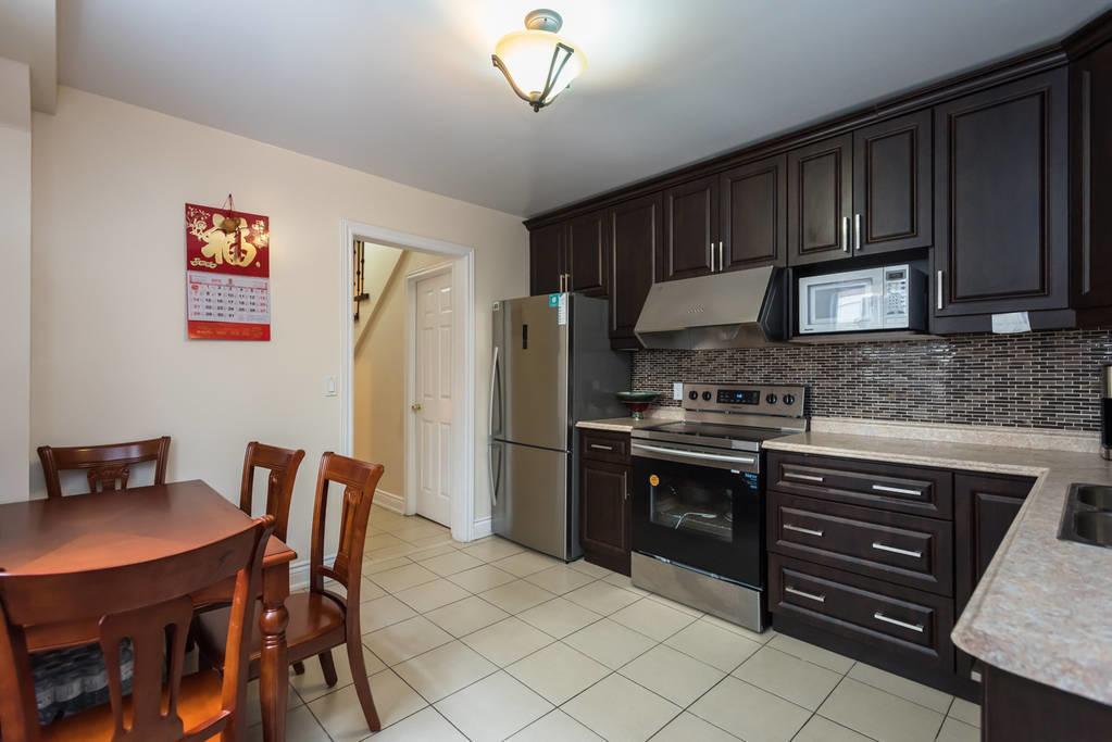 Lili Garden Toronto Ngoại thất bức ảnh